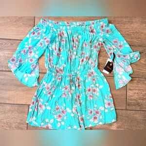 Takari Womans Floral Romper - NWT - SIZE LARGE